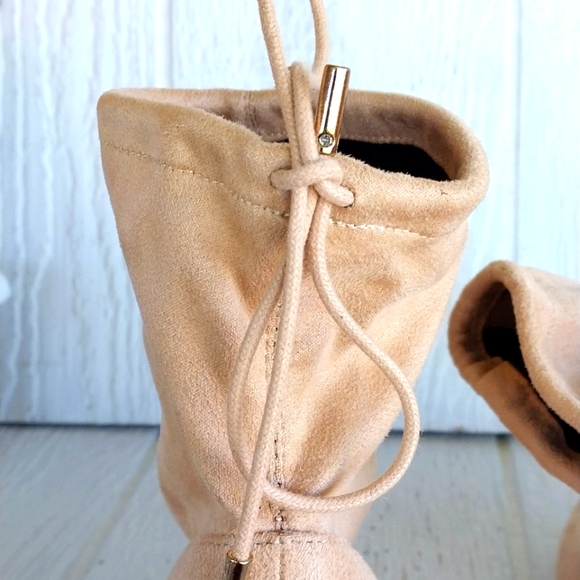 Beige Women's Chunk Heel Boots Size 8 Suede - Picture 7 of 7